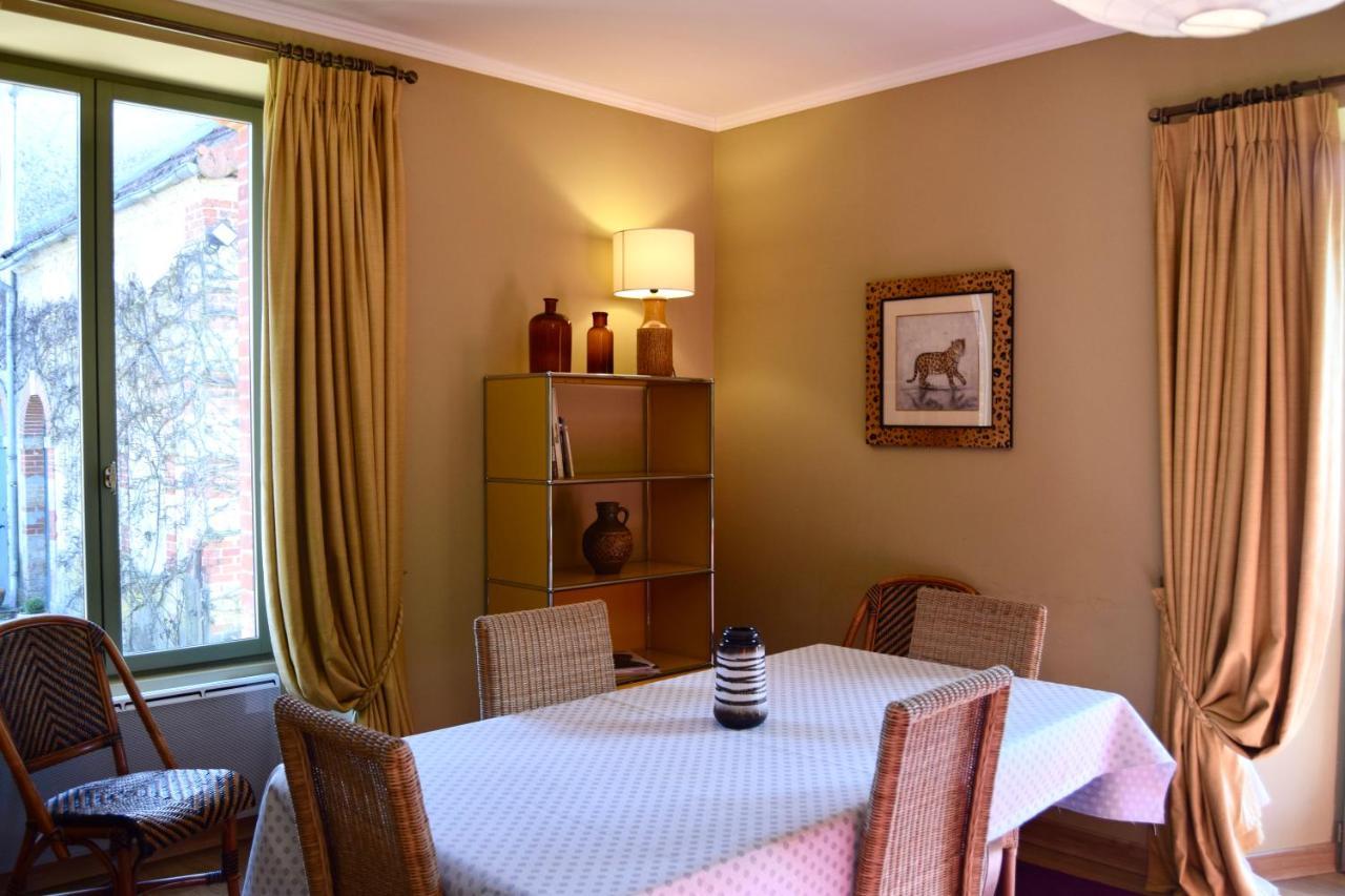 Cottages De Chateau De Vaux Yvré-lʼÉvêque エクステリア 写真